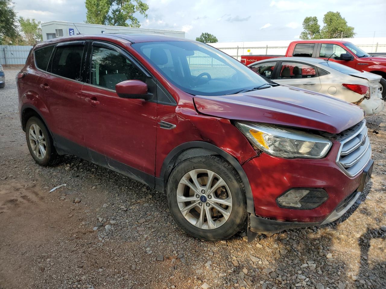 VIN 1FMCU0G91HUC53270 2017 FORD ESCAPE no.4