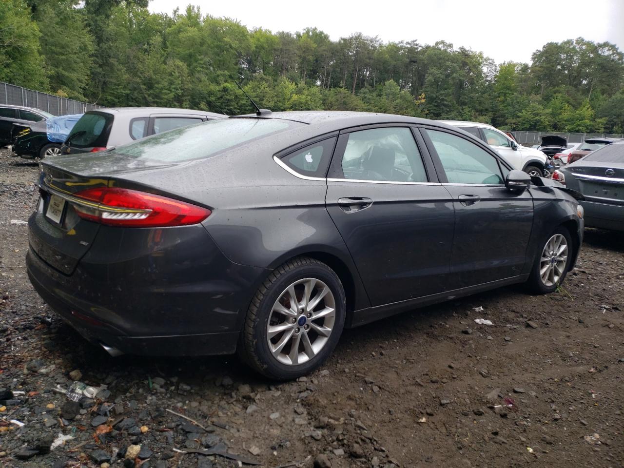 3FA6P0H7XHR268577 2017 Ford Fusion Se