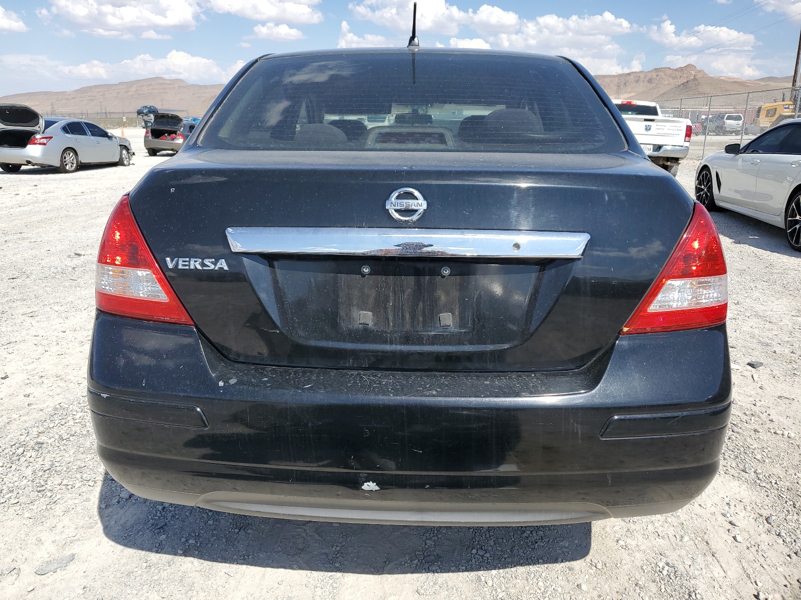 3N1BC11E28L369539 2008 Nissan Versa S