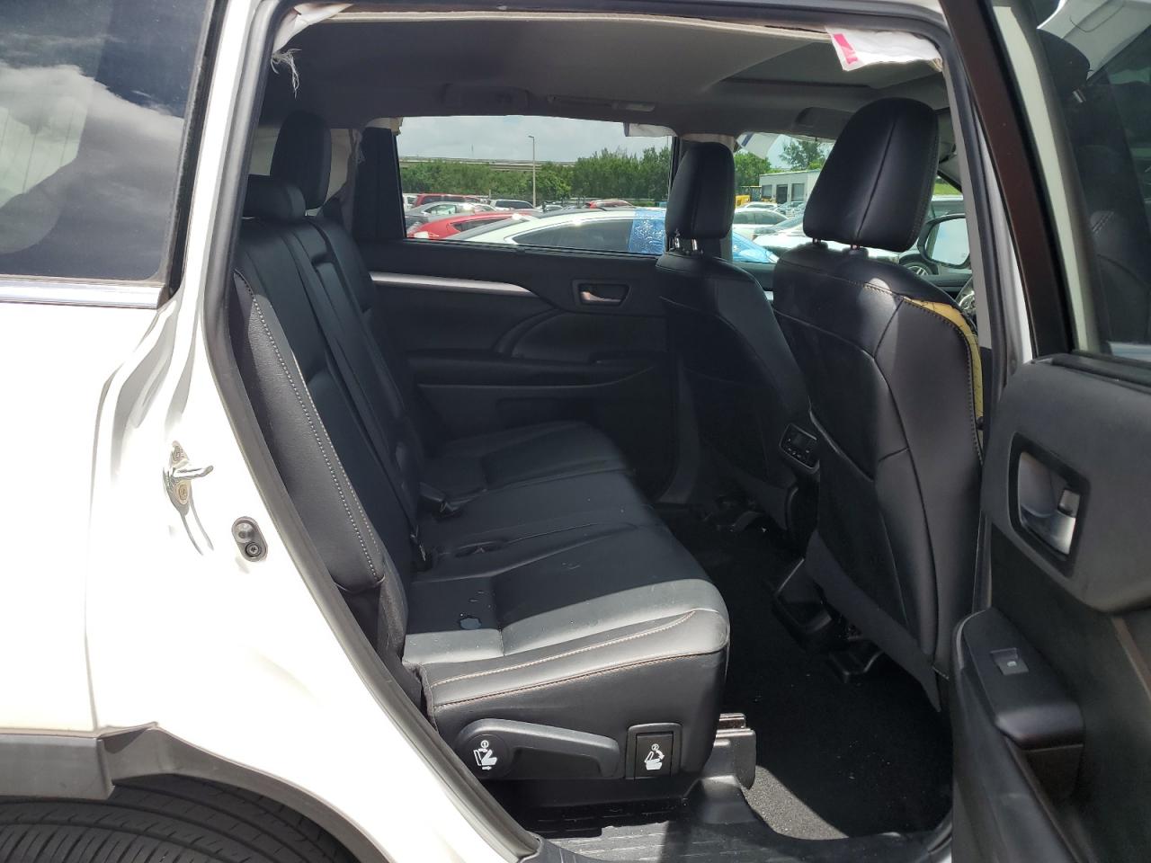 2019 Toyota Highlander Se VIN: 5TDKZRFH8KS569923 Lot: 63242723