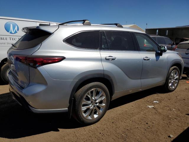  TOYOTA HIGHLANDER 2021 Srebrny