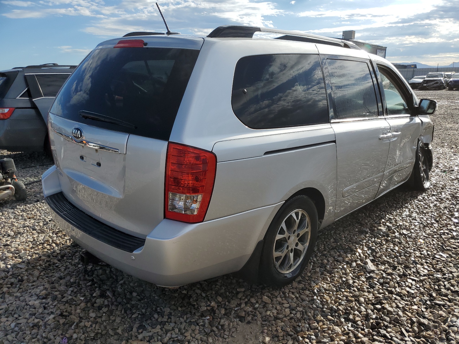 2014 Kia Sedona Lx vin: KNDMG4C75E6572246