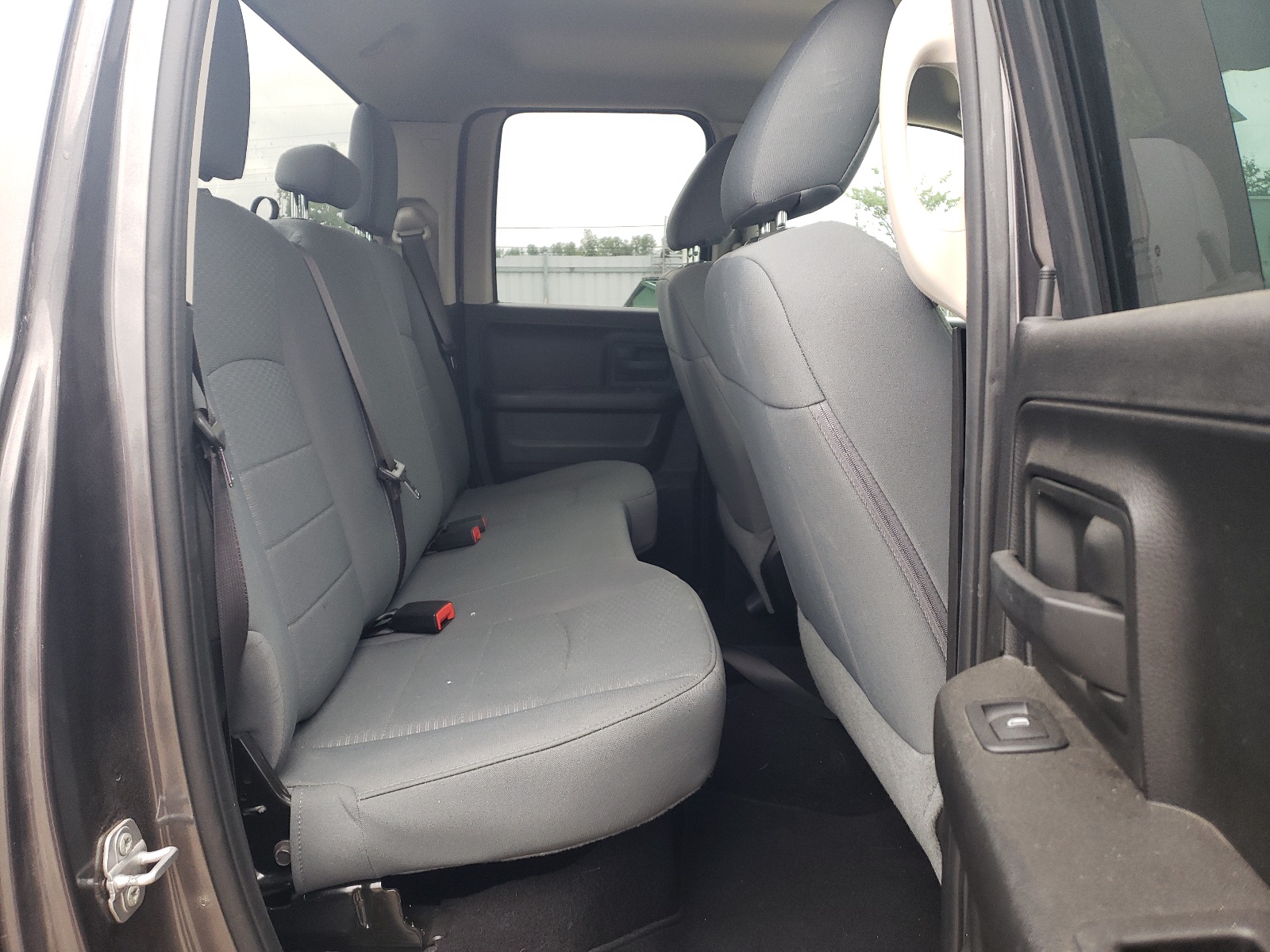 1C6RR7FG4KS635599 2019 Ram 1500 Classic Tradesman