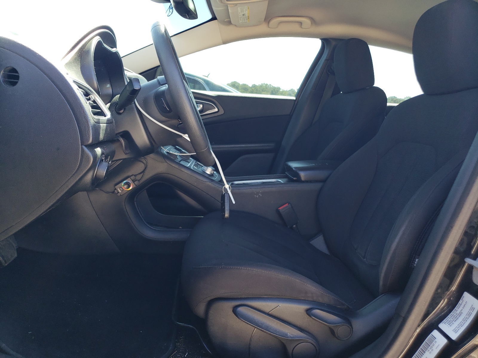 1C3CCCAB1FN563662 2015 Chrysler 200 Limited