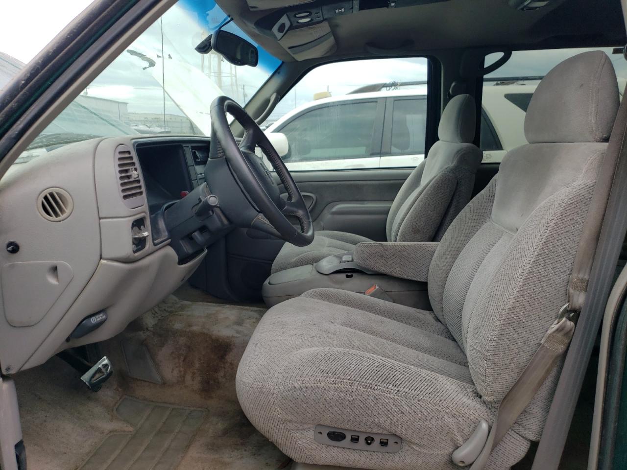 1GKEK13R7XJ736717 1999 GMC Yukon