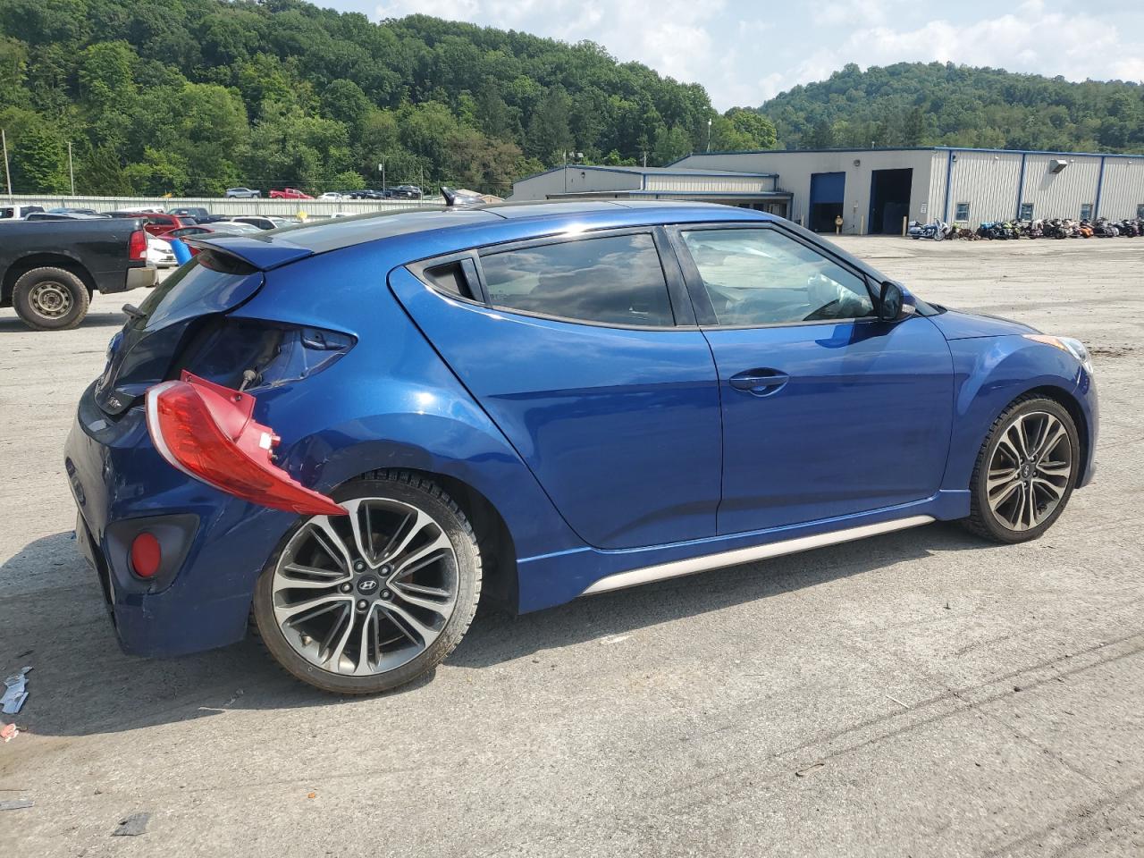 KMHTC6AE3GU278777 2016 Hyundai Veloster Turbo