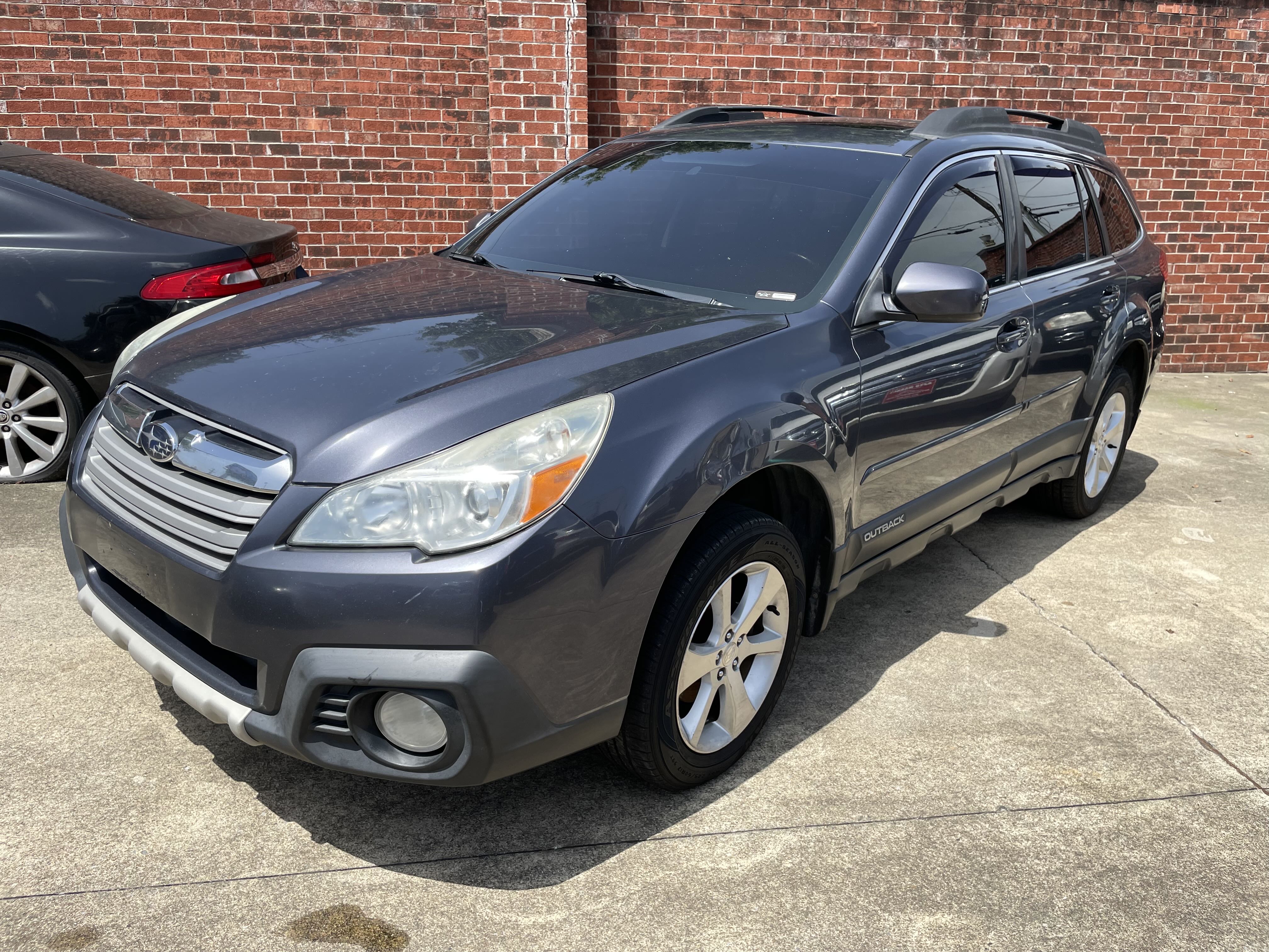 2014 Subaru Outback 2.5I Limited vin: 4S4BRBLC3E3213008