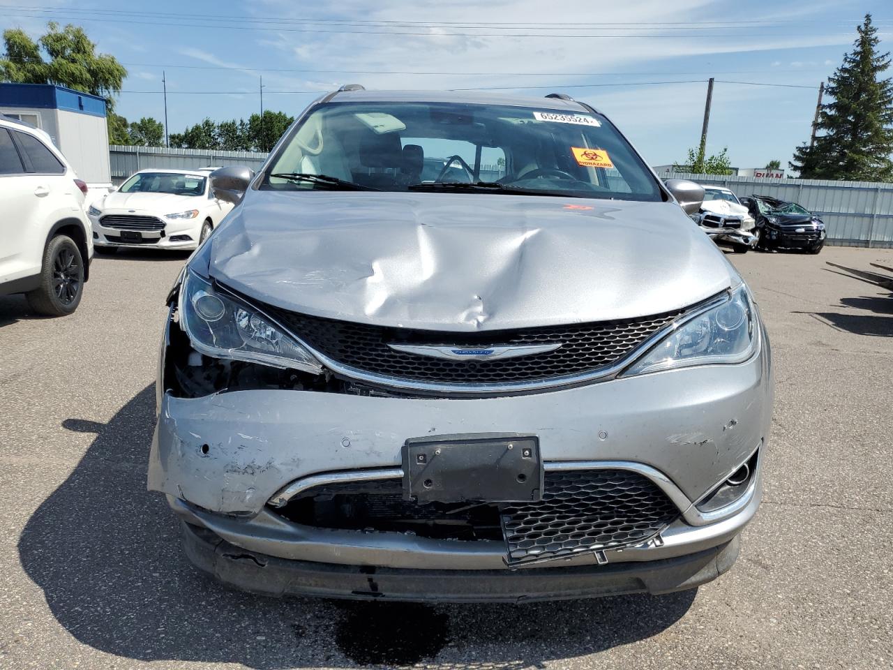 2018 Chrysler Pacifica - Image 5