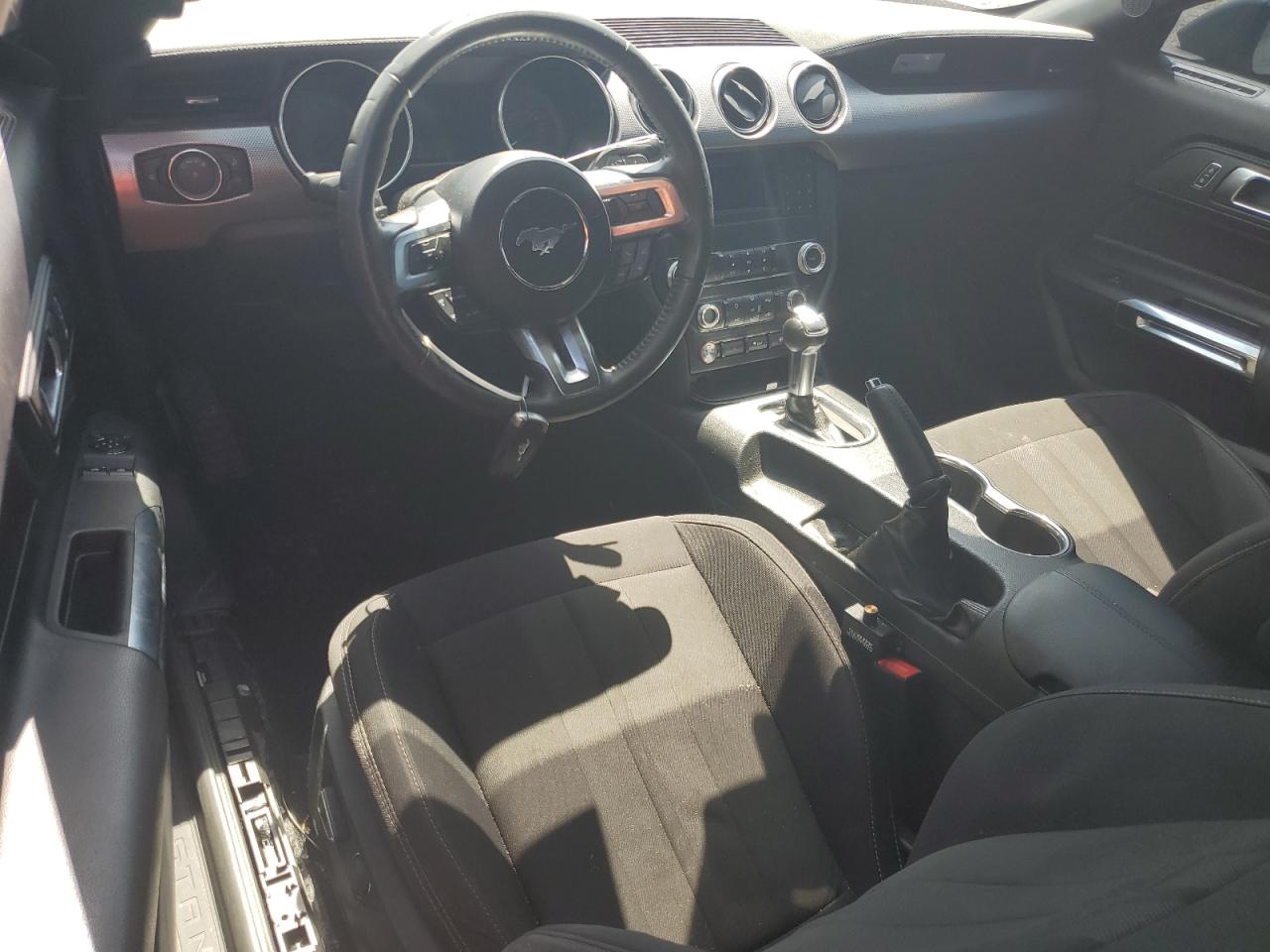 2019 Ford Mustang - Image 8