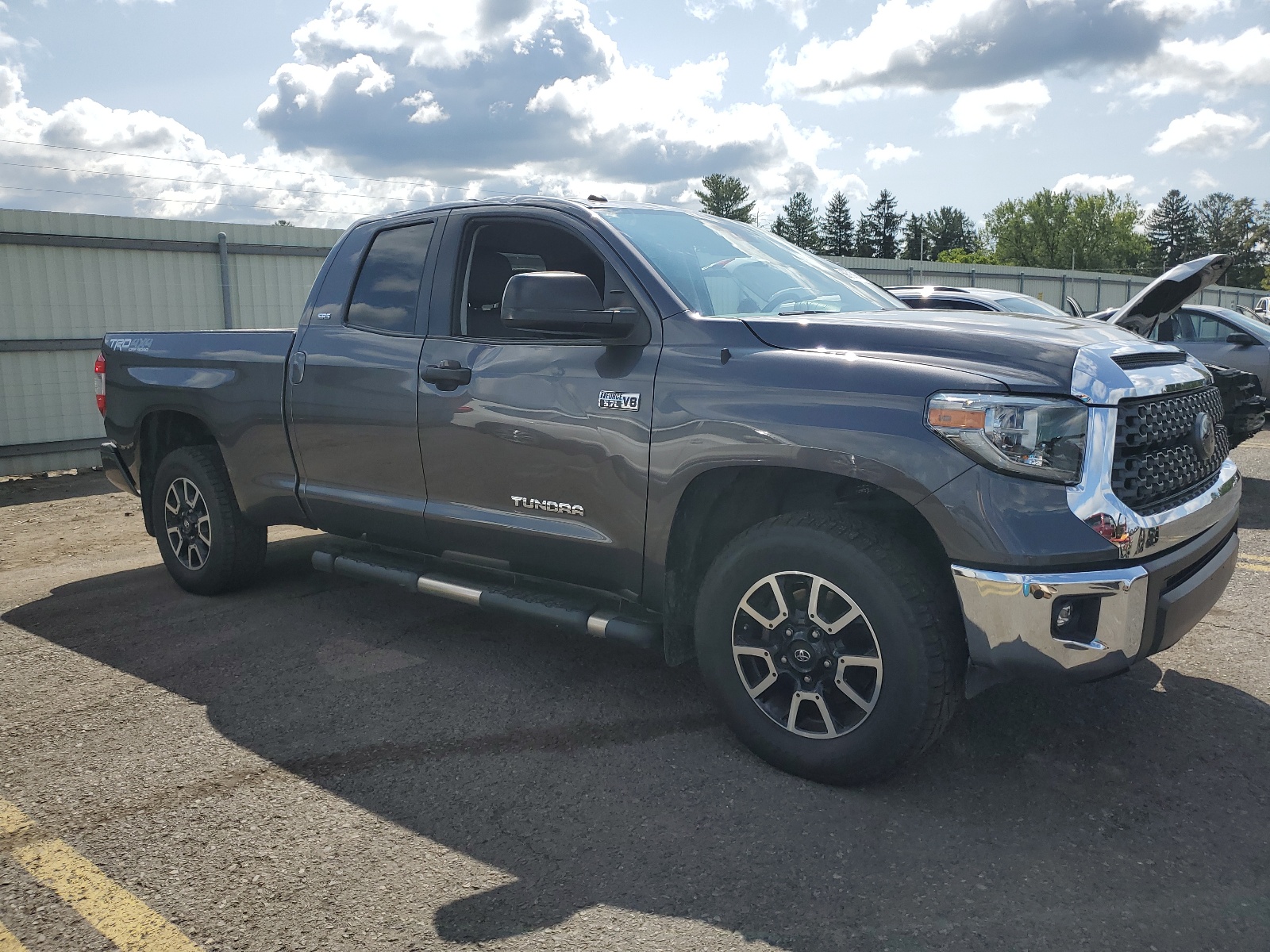 5TFUY5F1XJX697502 2018 Toyota Tundra Double Cab Sr