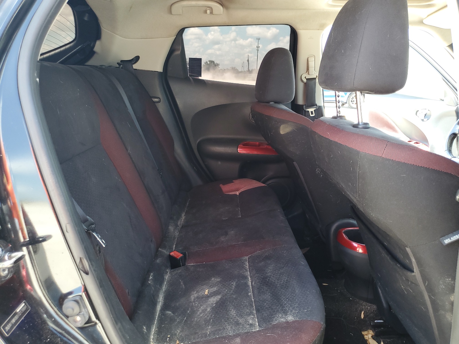 JN8AF5MR8BT013884 2011 Nissan Juke S