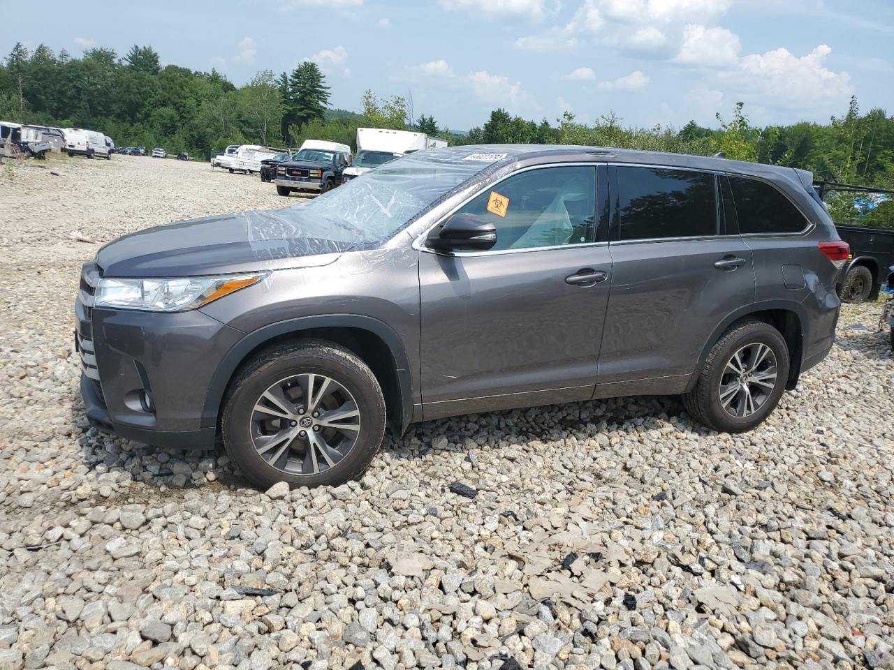 5TDBZRFH4JS498976 2018 TOYOTA HIGHLANDER - Image 1