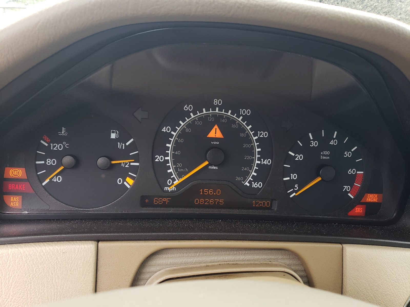 WDBJF65H4XA794279 1999 Mercedes-Benz E 320