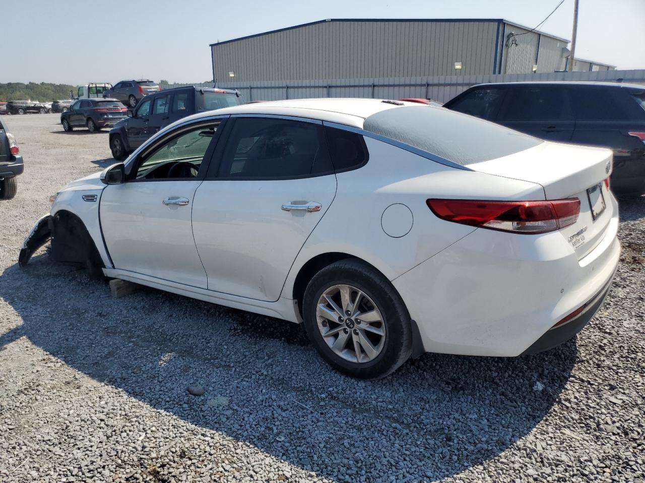 KNAGT4L36J5206007 2018 KIA OPTIMA - Image 2