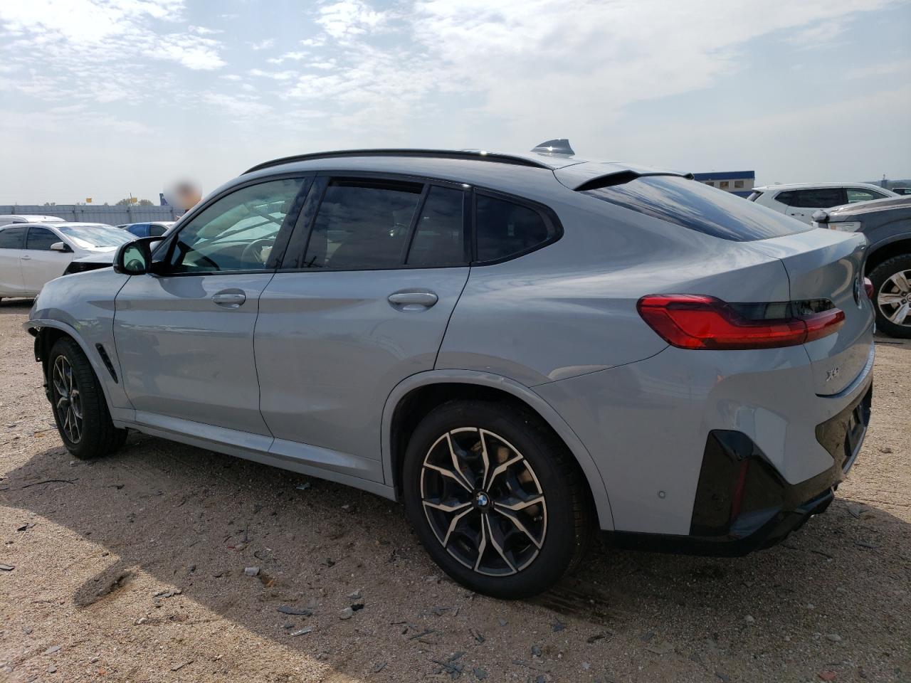 5UX43DT01P9R49413 2023 BMW X4 - Image 2