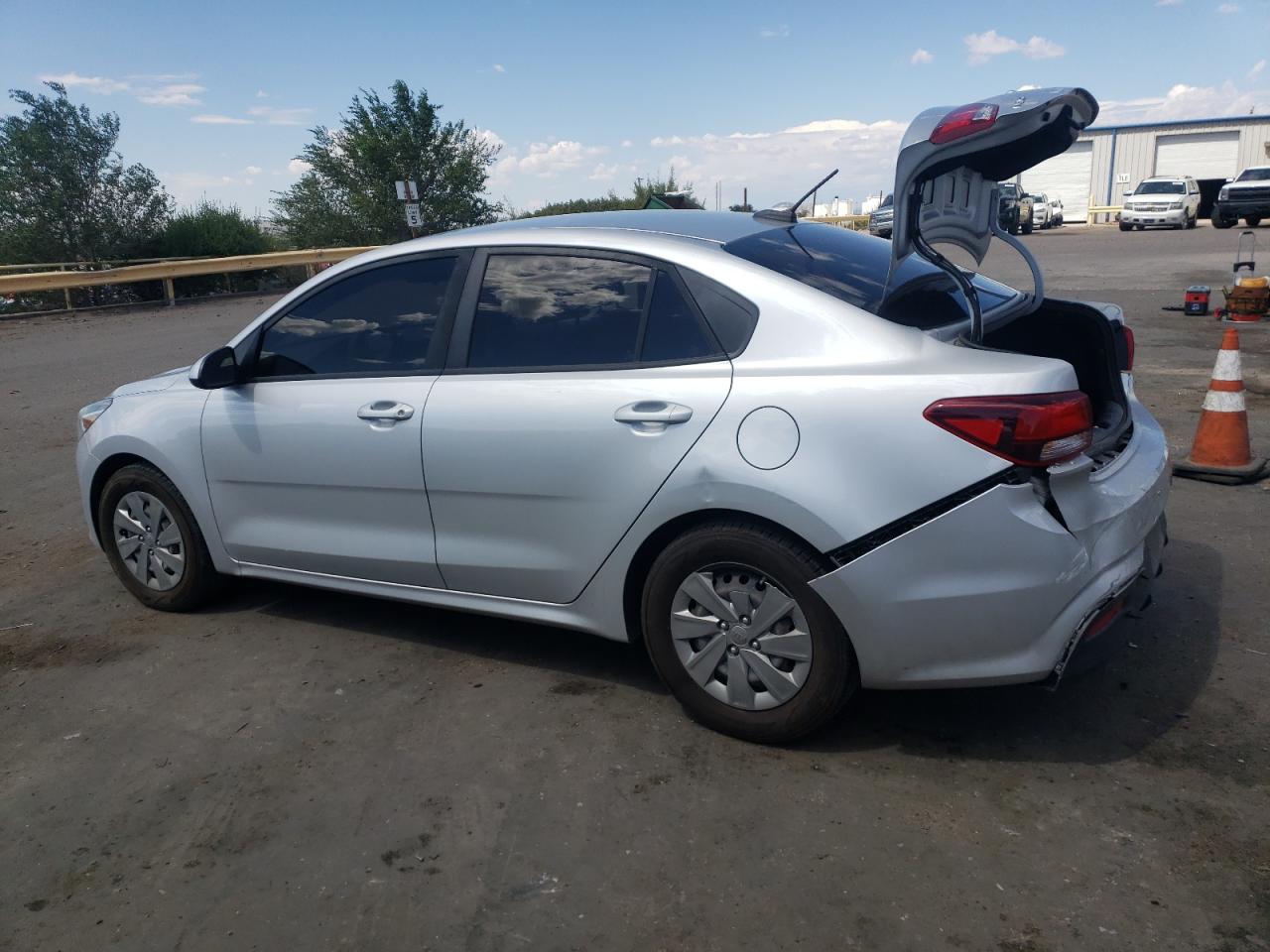 VIN 3KPA24AB0KE249298 2019 KIA RIO no.2