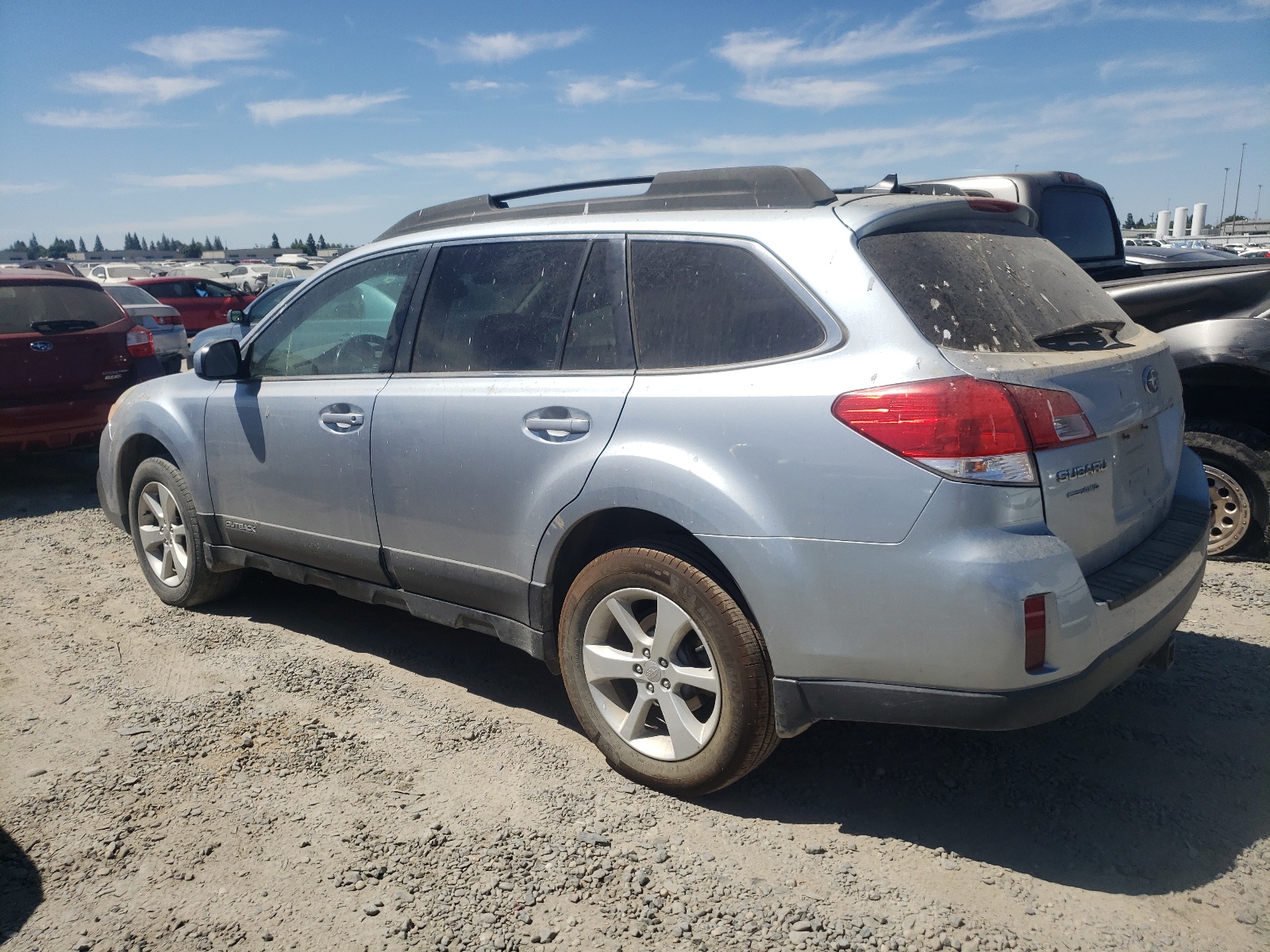 2014 Subaru Outback 2.5I Premium vin: 4S4BRBCC9E3215653