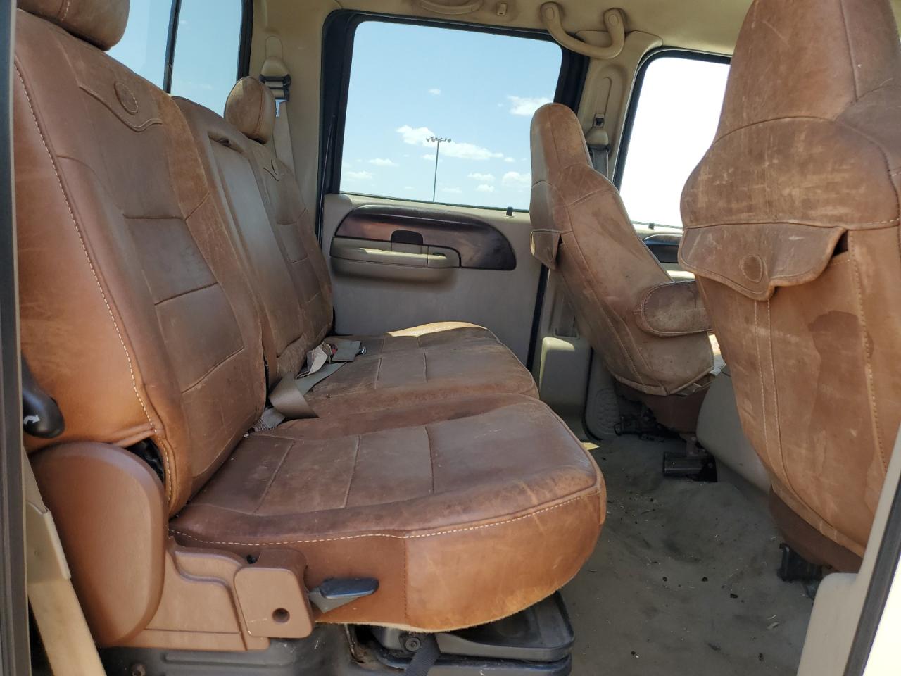 2006 Ford F250 - Image 10