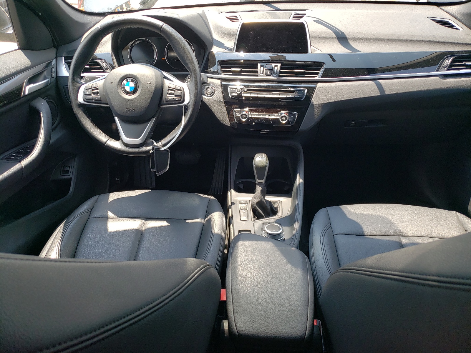 WBXHT3C54K3H36370 2019 BMW X1 xDrive28I