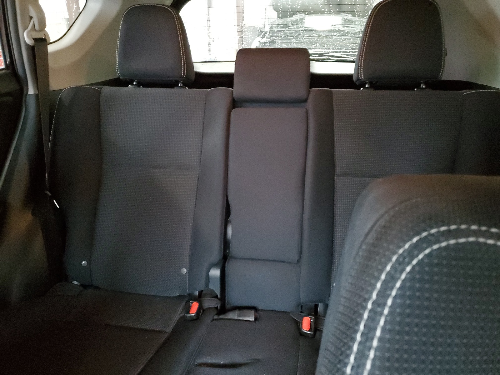 2T3RFREV0HW610406 2017 Toyota Rav4 Xle