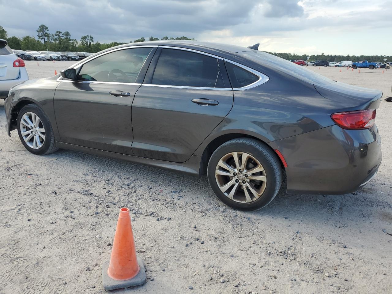 2015 Chrysler 200 - Image 2