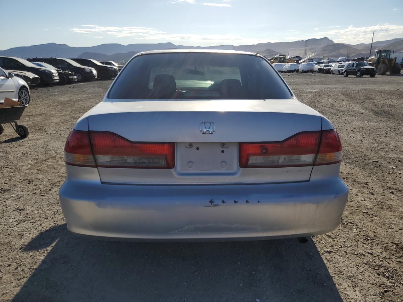 1HGCF86671A112880 2001 Honda Accord Value