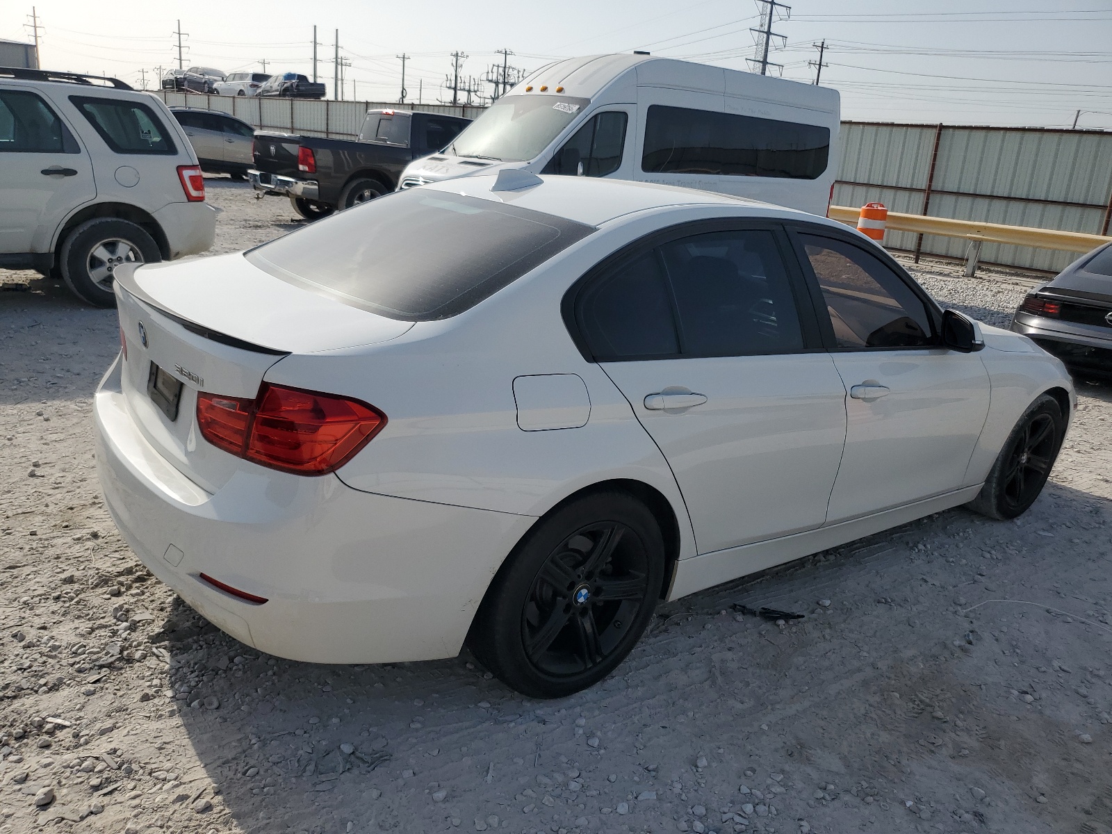 2014 BMW 320 I vin: WBA3B1G59ENS79406