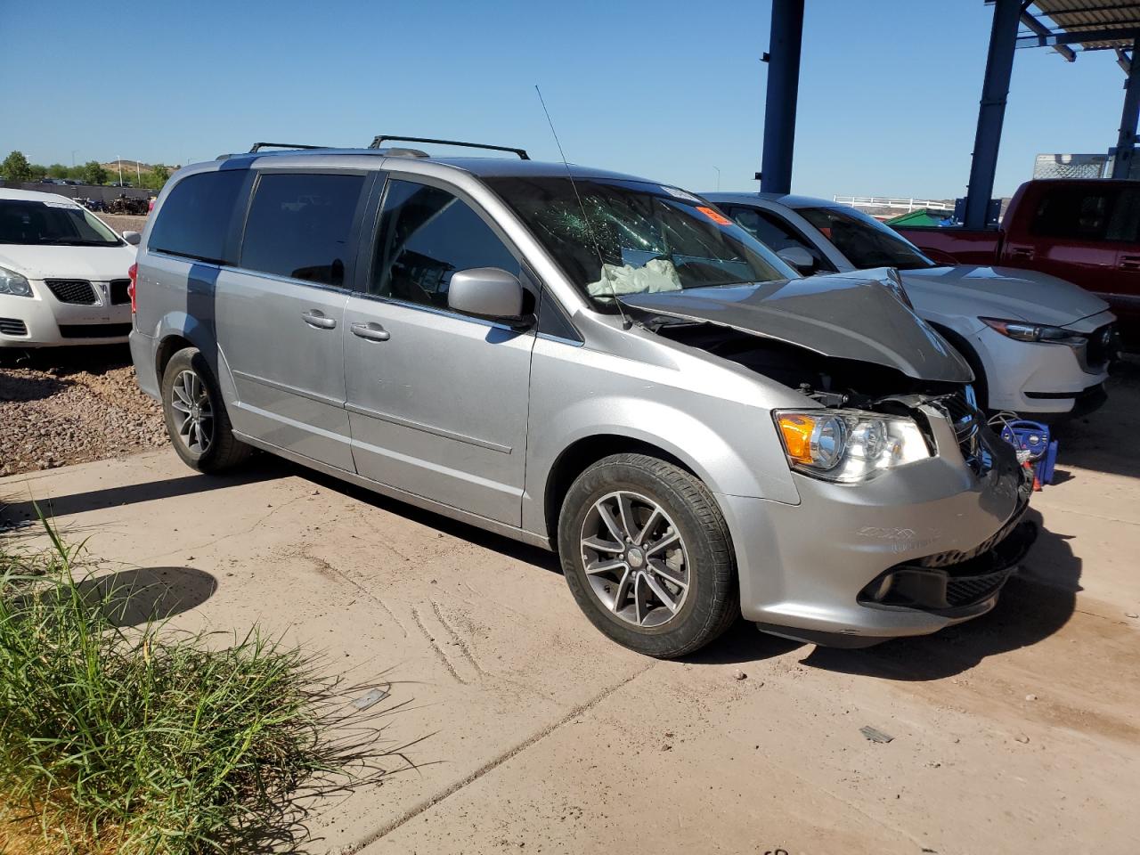 2017 Dodge Caravan - Image 4