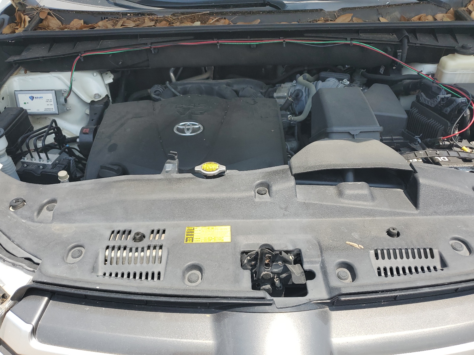 5TDKZRFH2HS509984 2017 Toyota Highlander Se