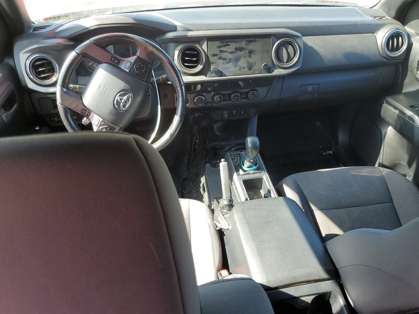 3TMDZ5BN3JM039094 2018 Toyota Tacoma Double Cab