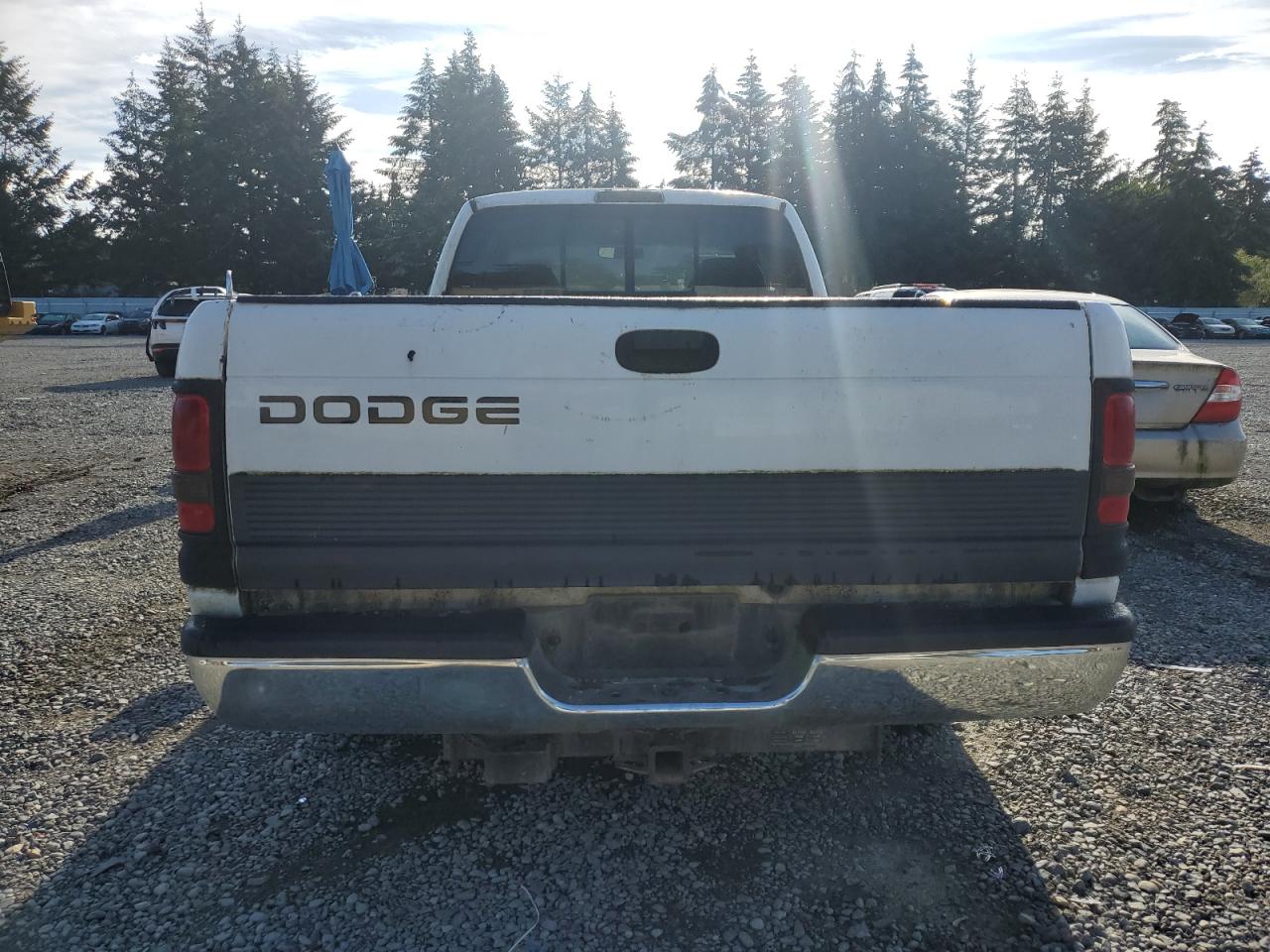 2000 Dodge Ram 1500 VIN: 3B7HC13Z9YG147516 Lot: 65989584