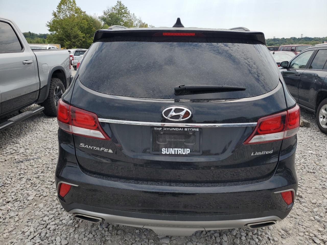 KM8SN4HF2HU173044 2017 Hyundai Santa Fe Se