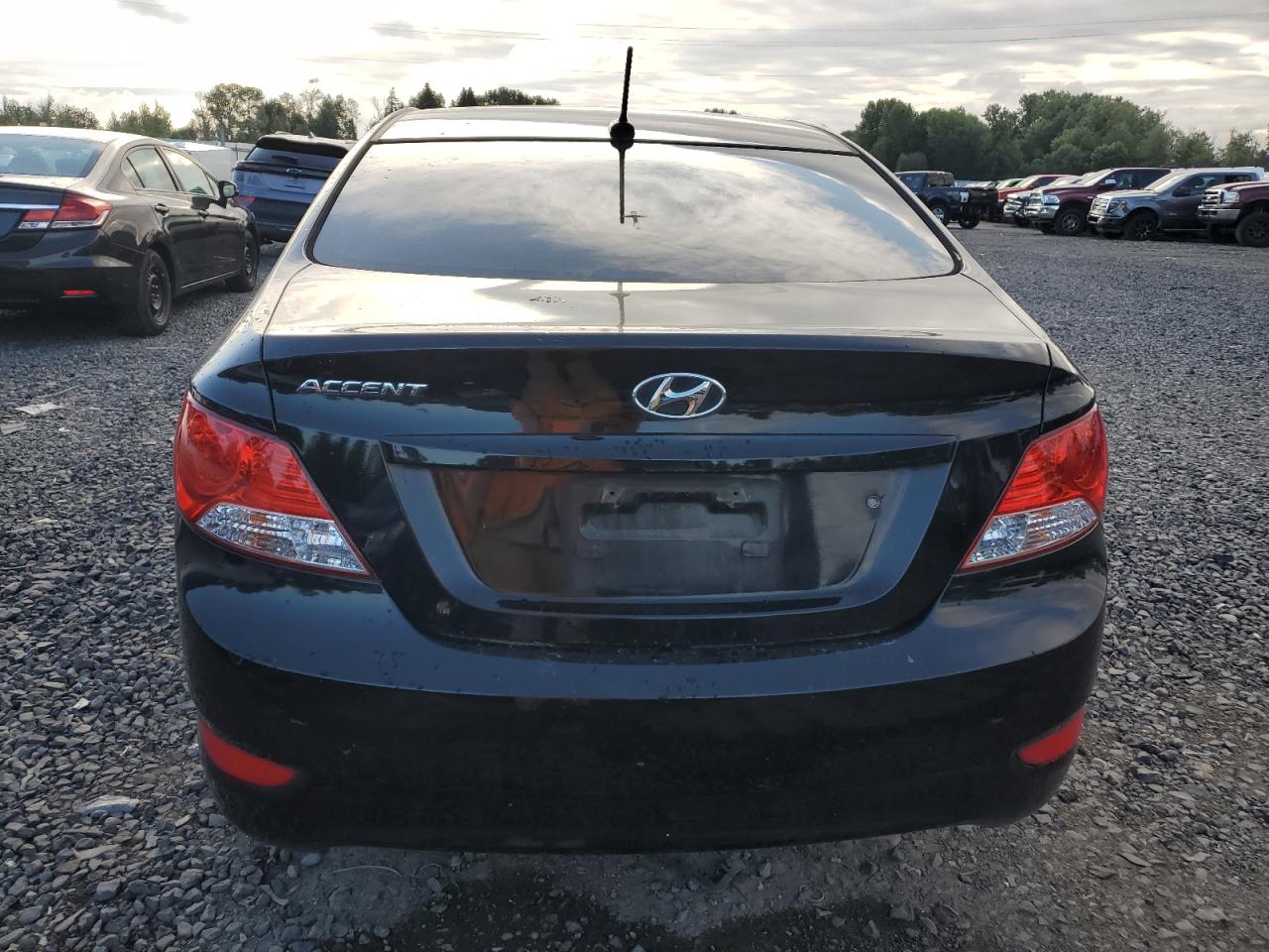 KMHCT4AE4DU555498 2013 Hyundai Accent Gls