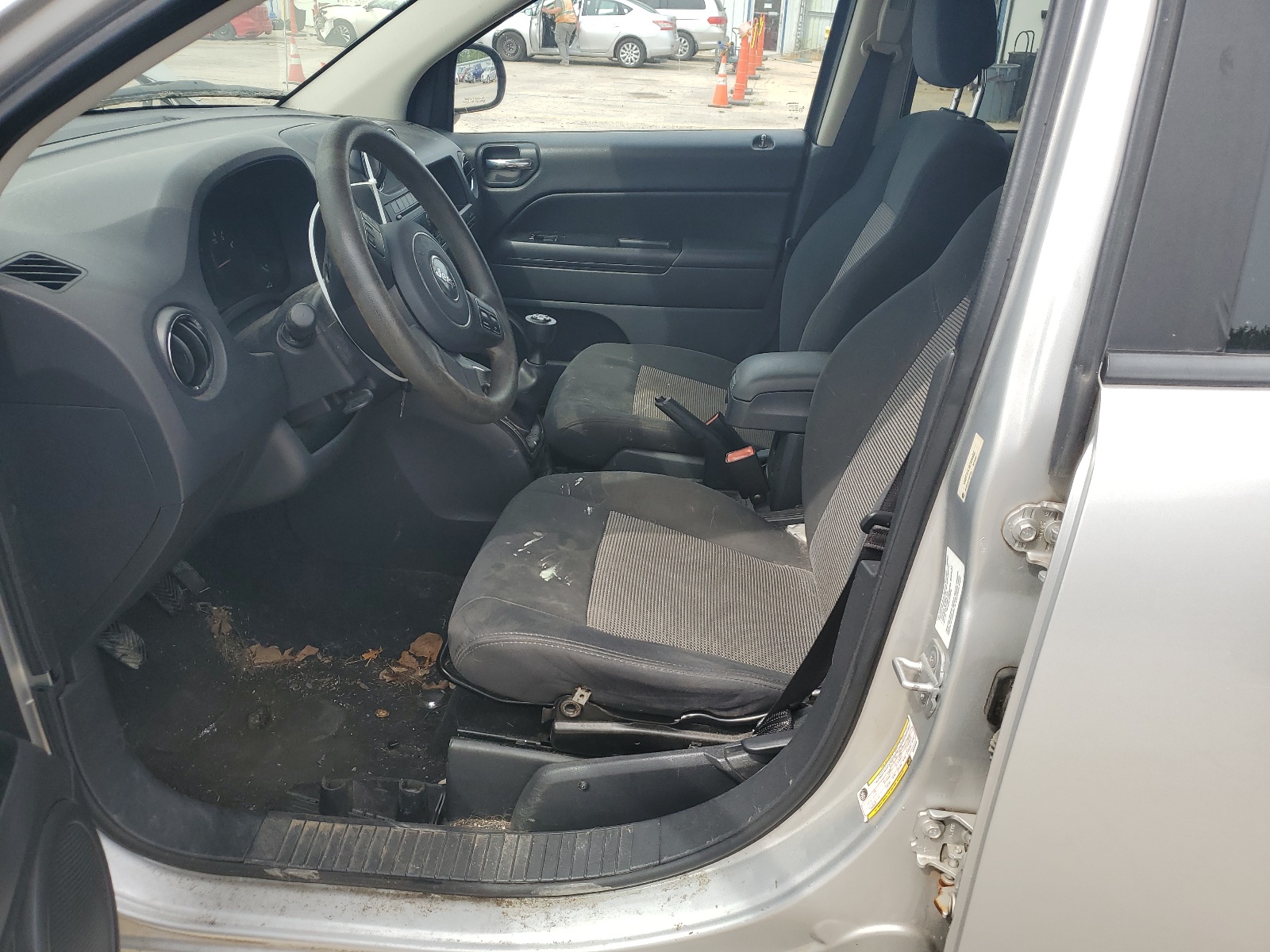 1J4NT1FA1BD256656 2011 Jeep Compass Sport