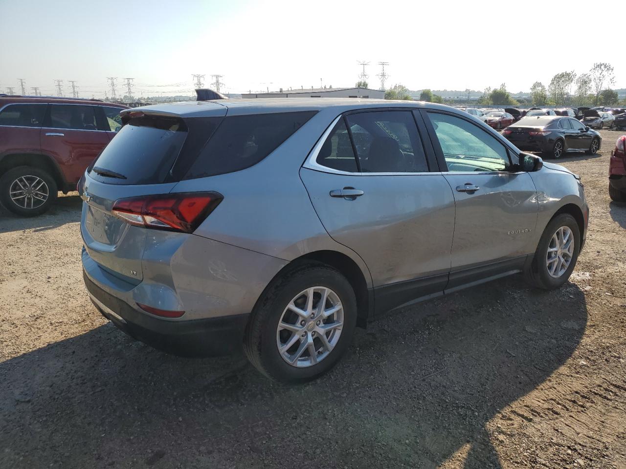 2023 Chevrolet Equinox - Image 3