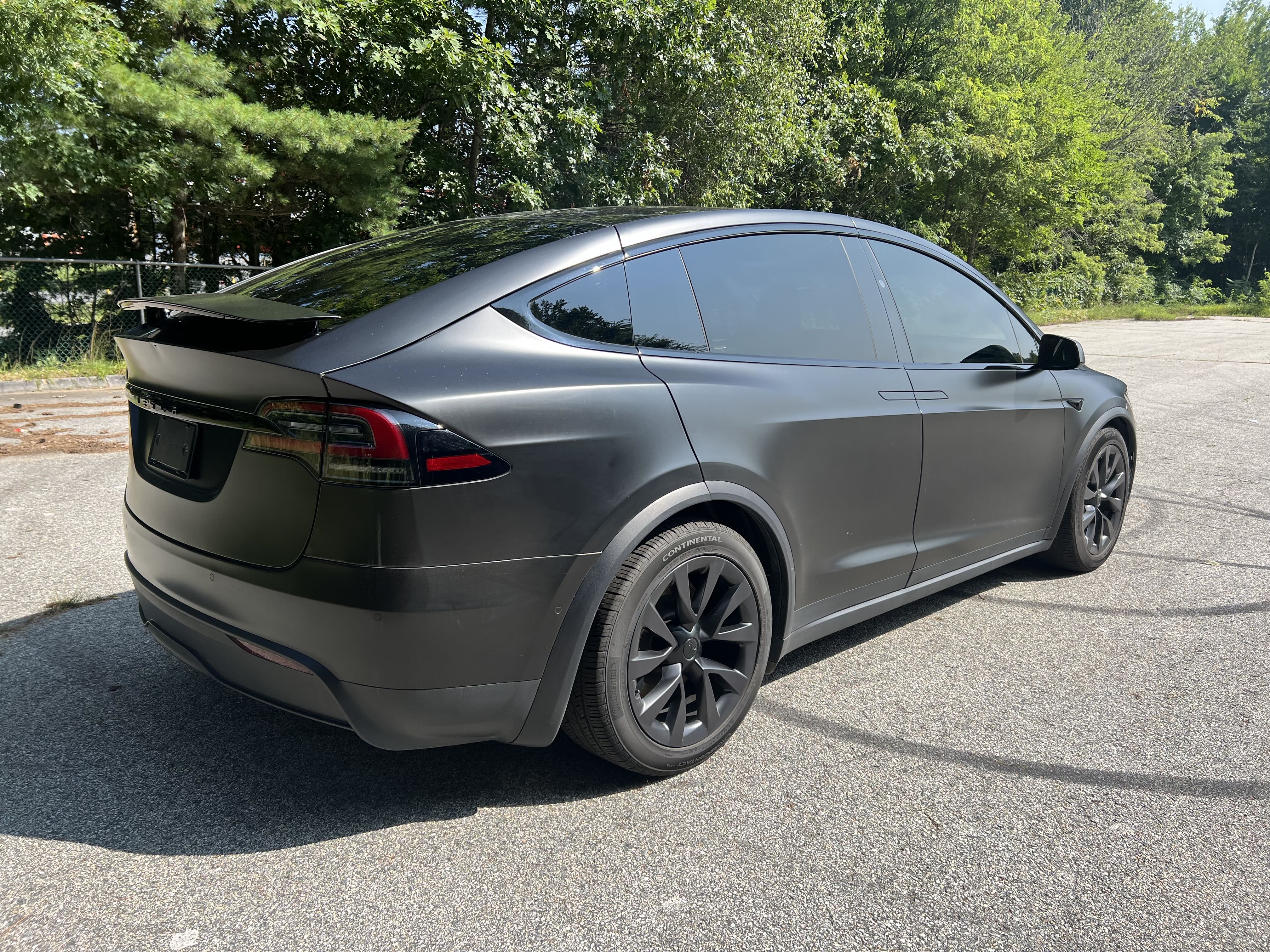 2022 Tesla Model X vin: 7SAXCBE6XNF339925