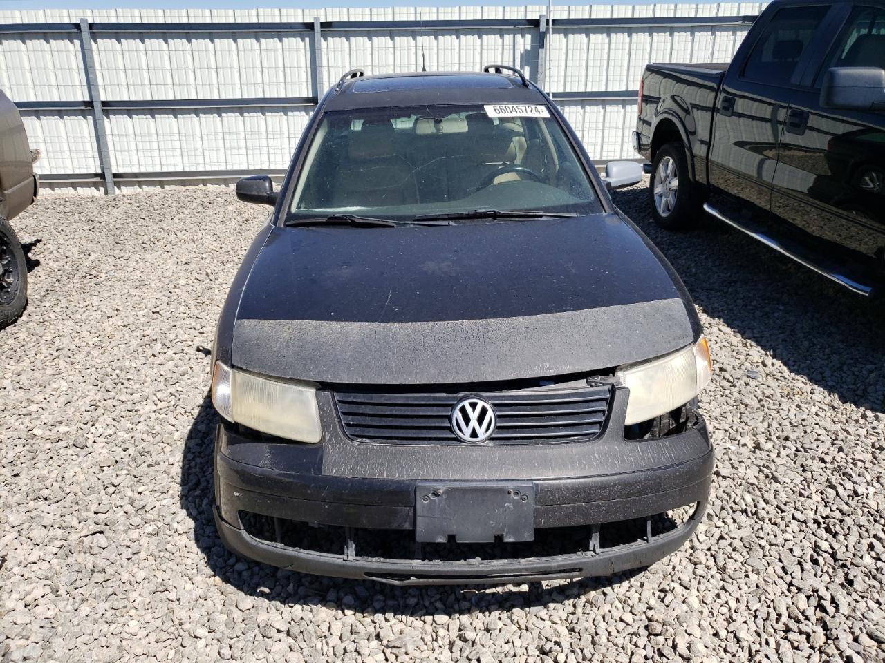 2001 Volkswagen Passat Gls 4Motion VIN: WVWKH63B11E036107 Lot: 66045724