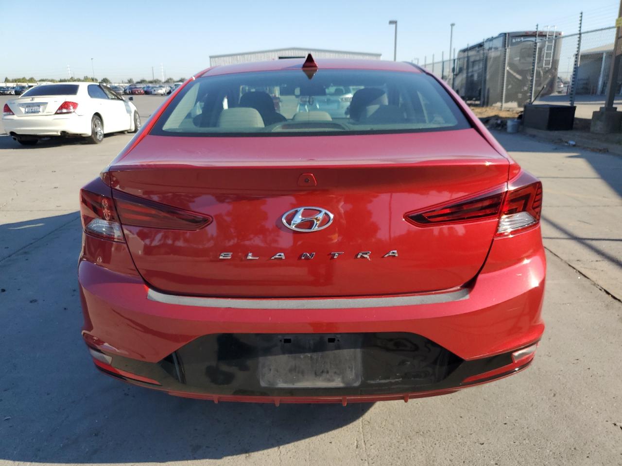 KMHD84LF1KU737104 2019 Hyundai Elantra Sel