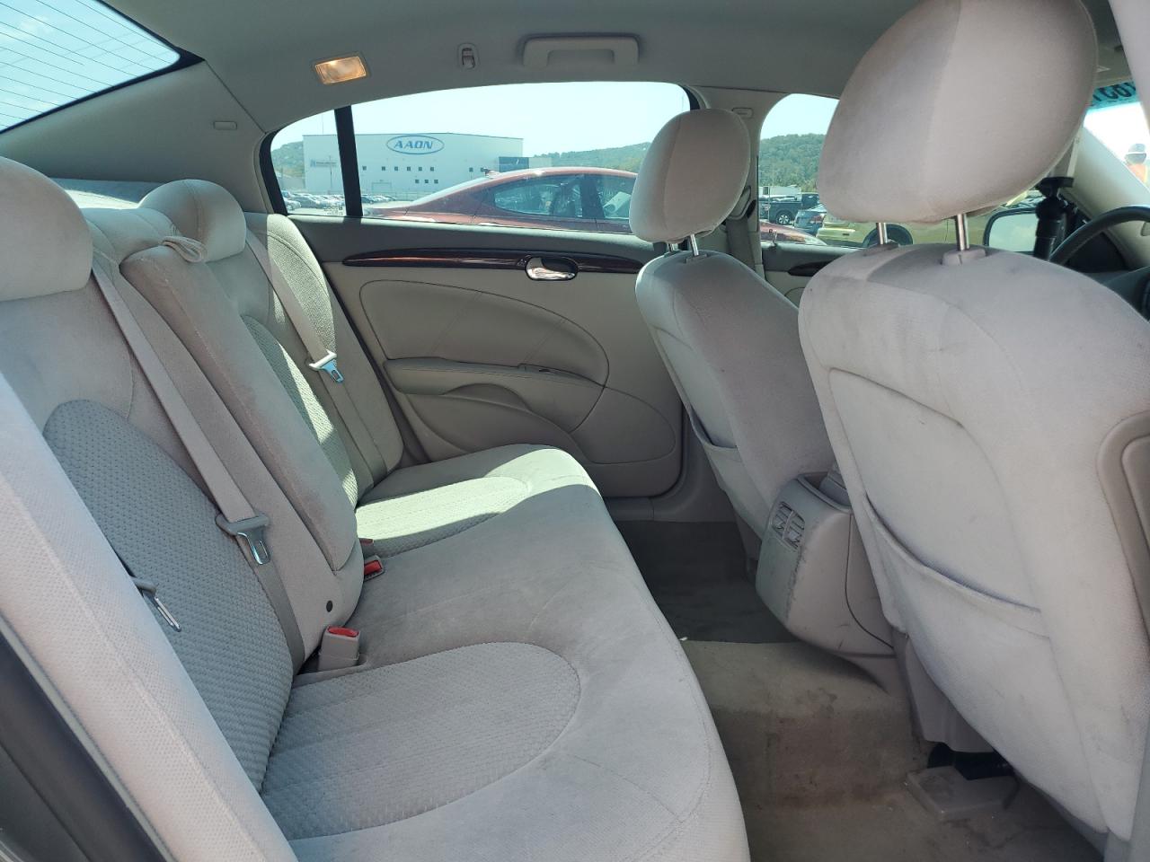 2011 Buick Lucerne - Image 11