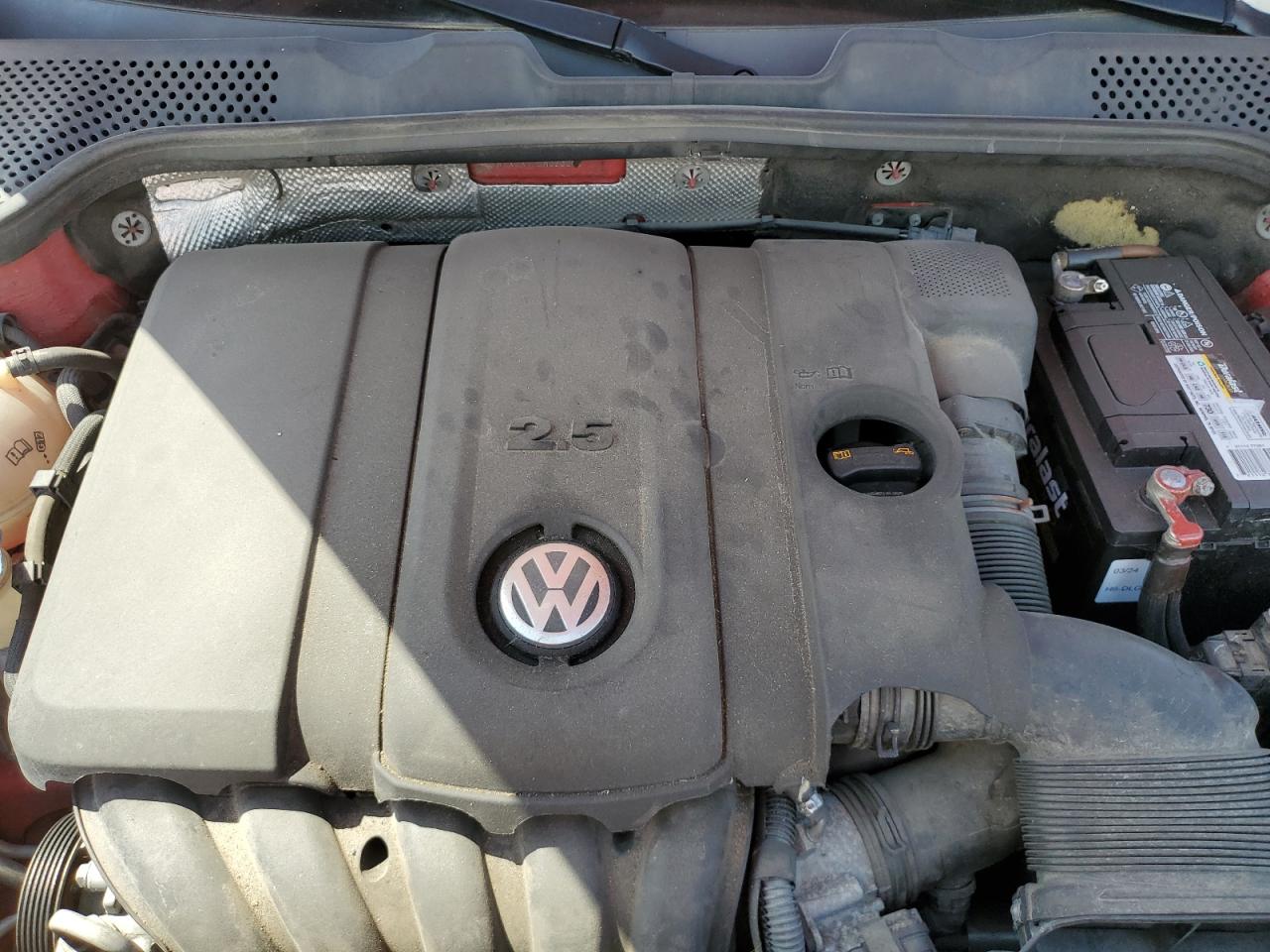 3VWJX7AT7DM623066 2013 Volkswagen Beetle