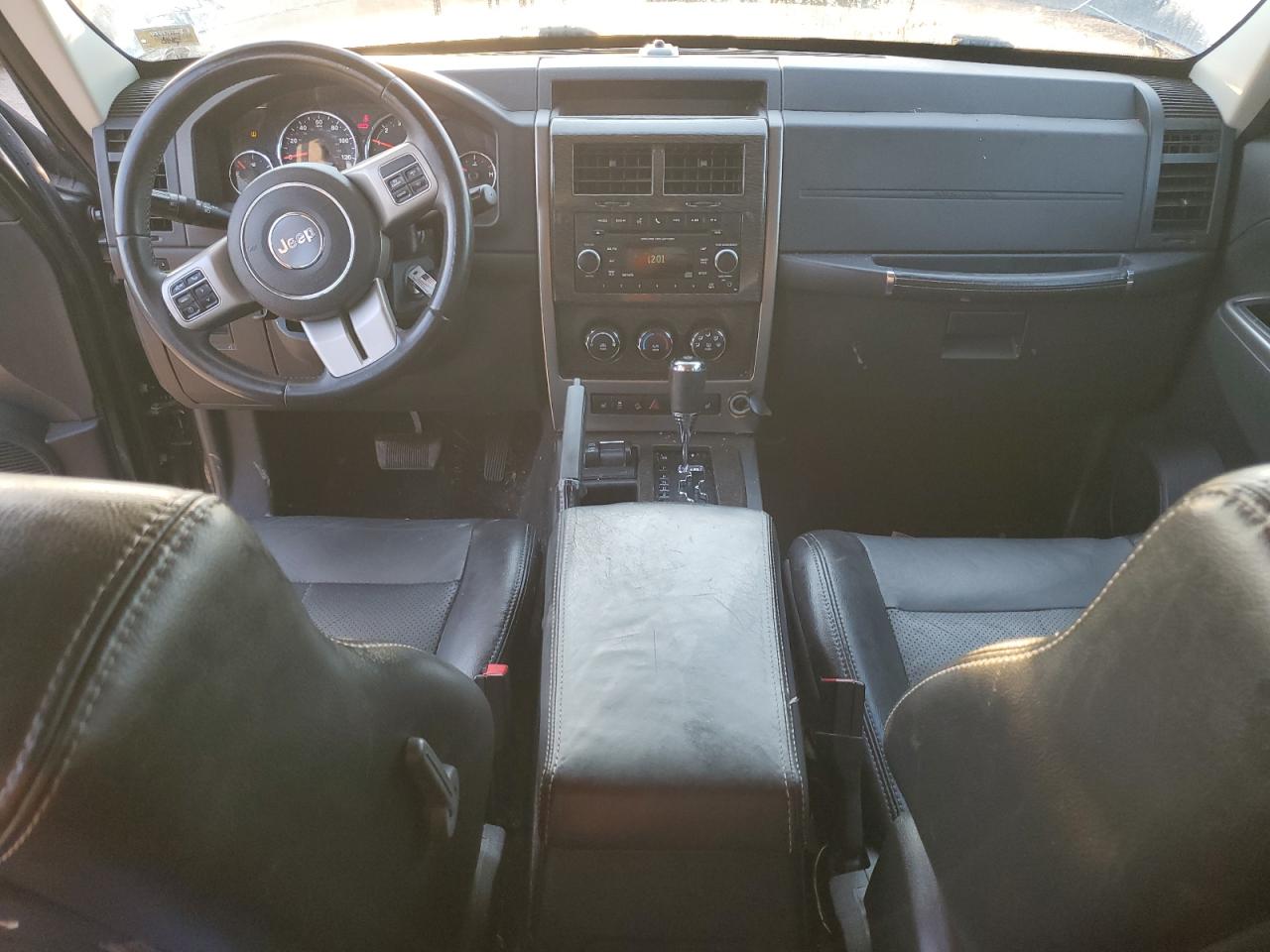 2012 Jeep Liberty (North America) - Image 8
