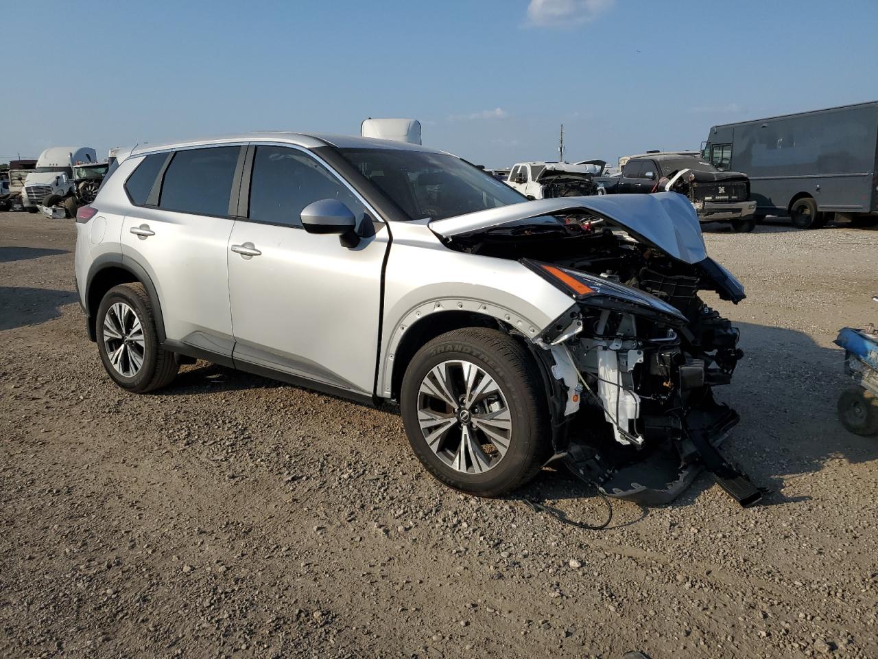 2023 Nissan Rogue - Image 4