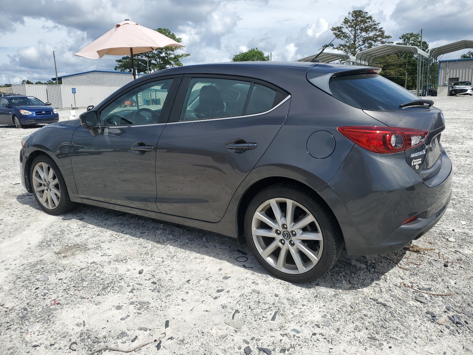 2017 Mazda 3 Touring vin: 3MZBN1L72HM151811