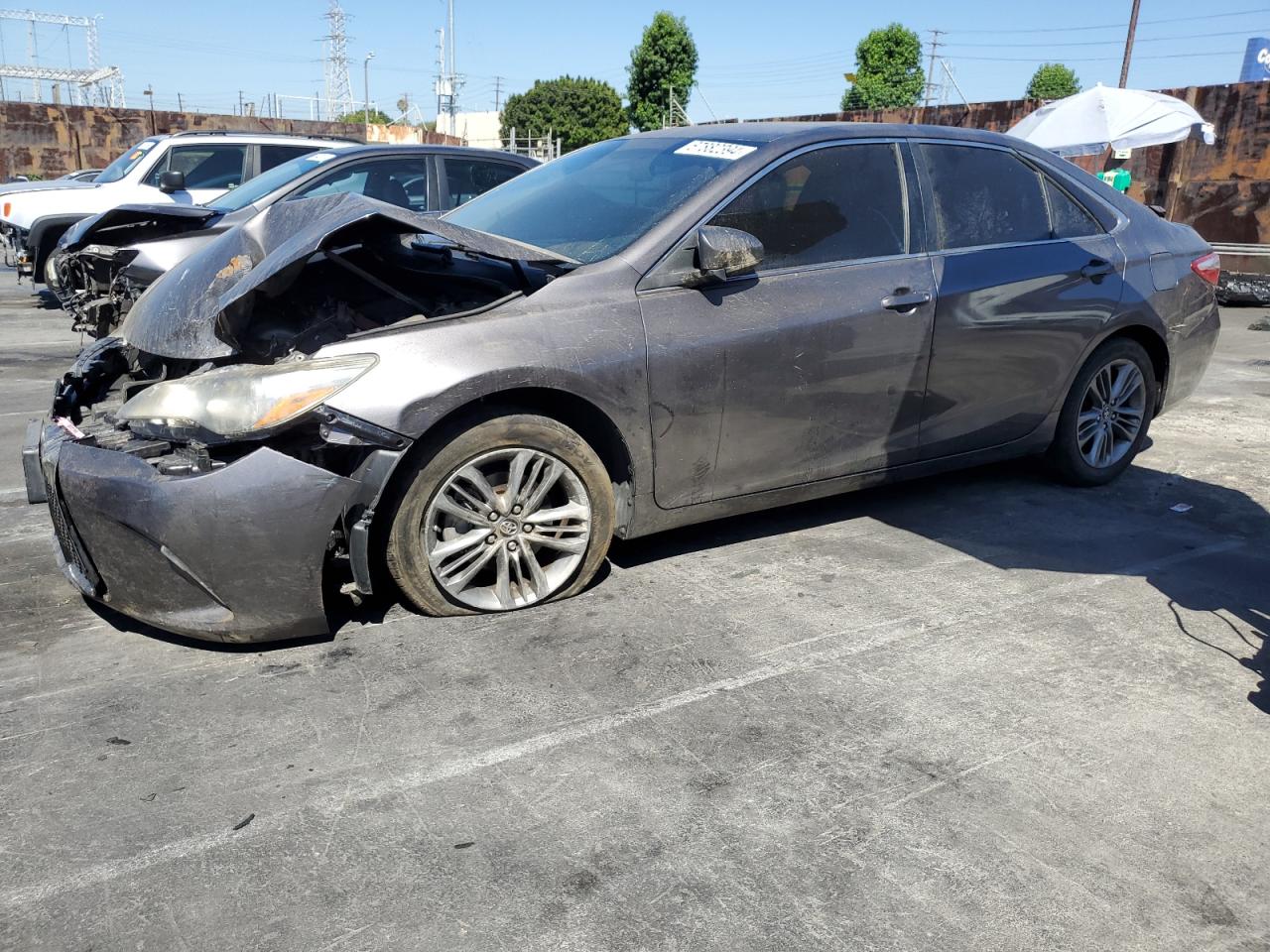 4T1BF1FK4HU758722 2017 TOYOTA CAMRY - Image 1