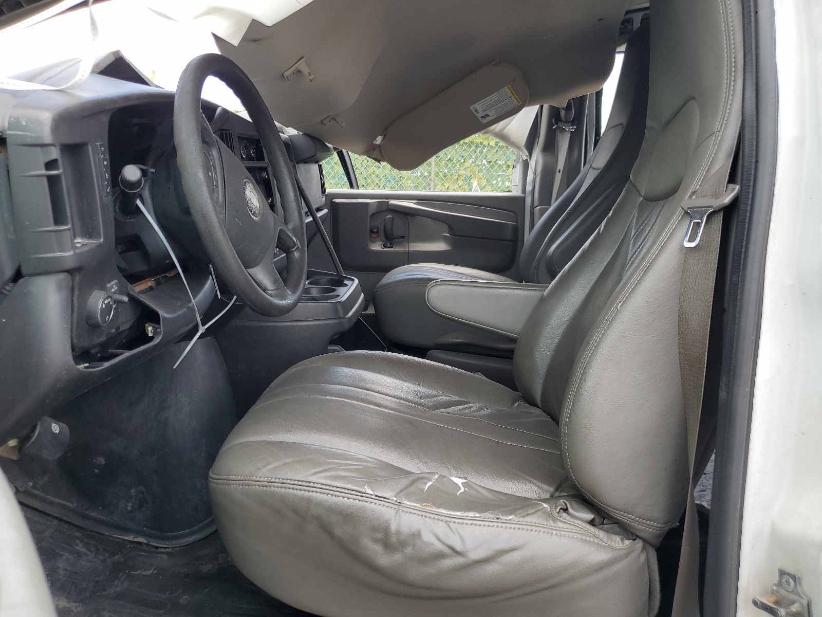 1GCSGAFX4E1153612 2014 Chevrolet Express G1500