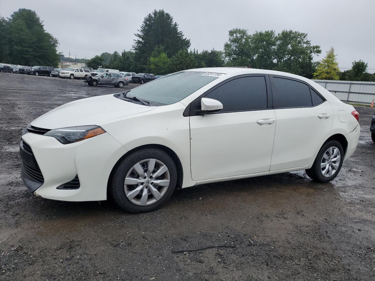 5YFBURHE0JP807613 2018 TOYOTA COROLLA - Image 1