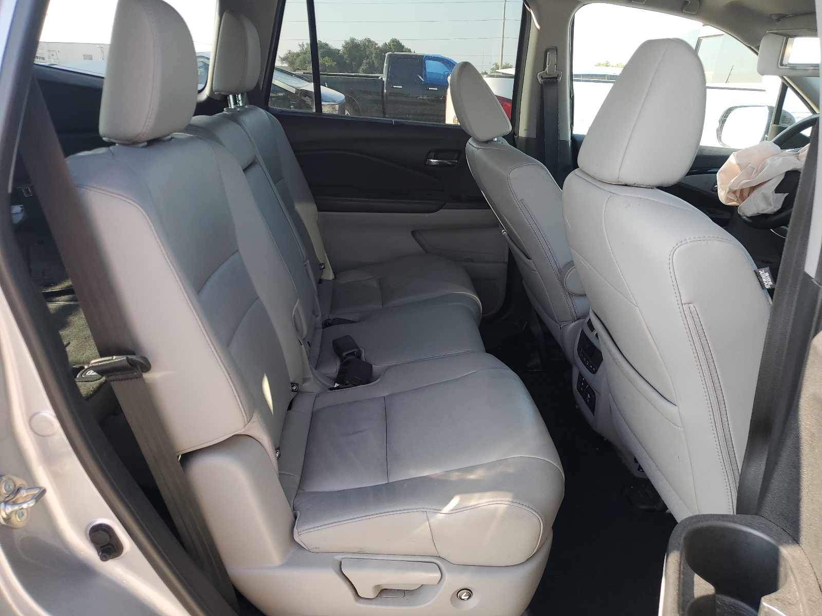 5FNYF5H91JB014221 2018 Honda Pilot Touring