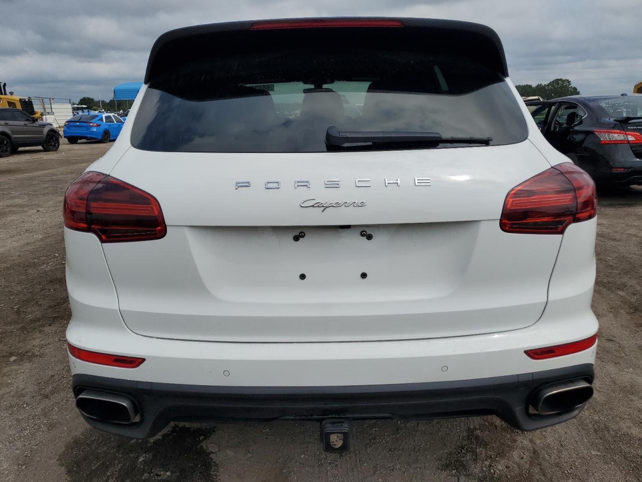 WP1AA2A28JKA03178 2018 Porsche Cayenne