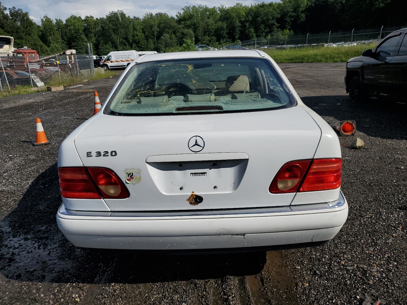 WDBJF65H0XA928074 1999 Mercedes-Benz E 320