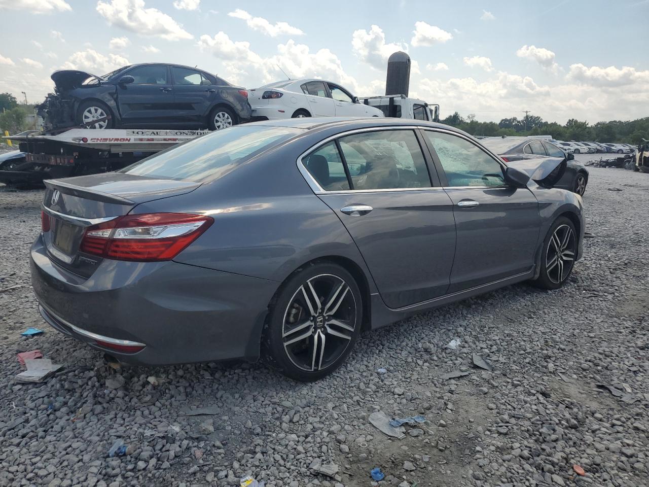 VIN 1HGCR2F59HA180216 2017 HONDA ACCORD no.3